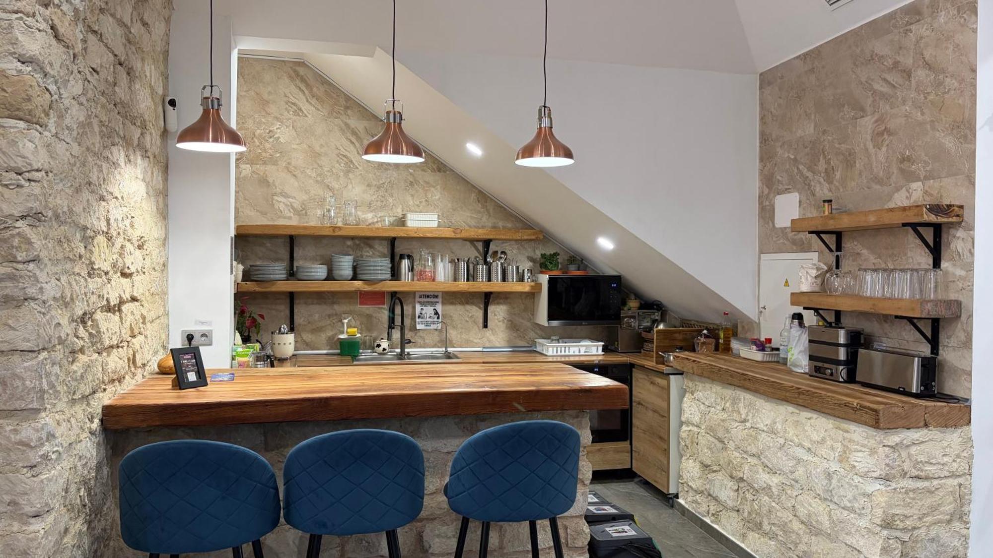 Marevita Hostel-Quiet & Super Hygienic Hostel With Privacy Beds-Ideal For Winter Stays - Alicante — Photos 1